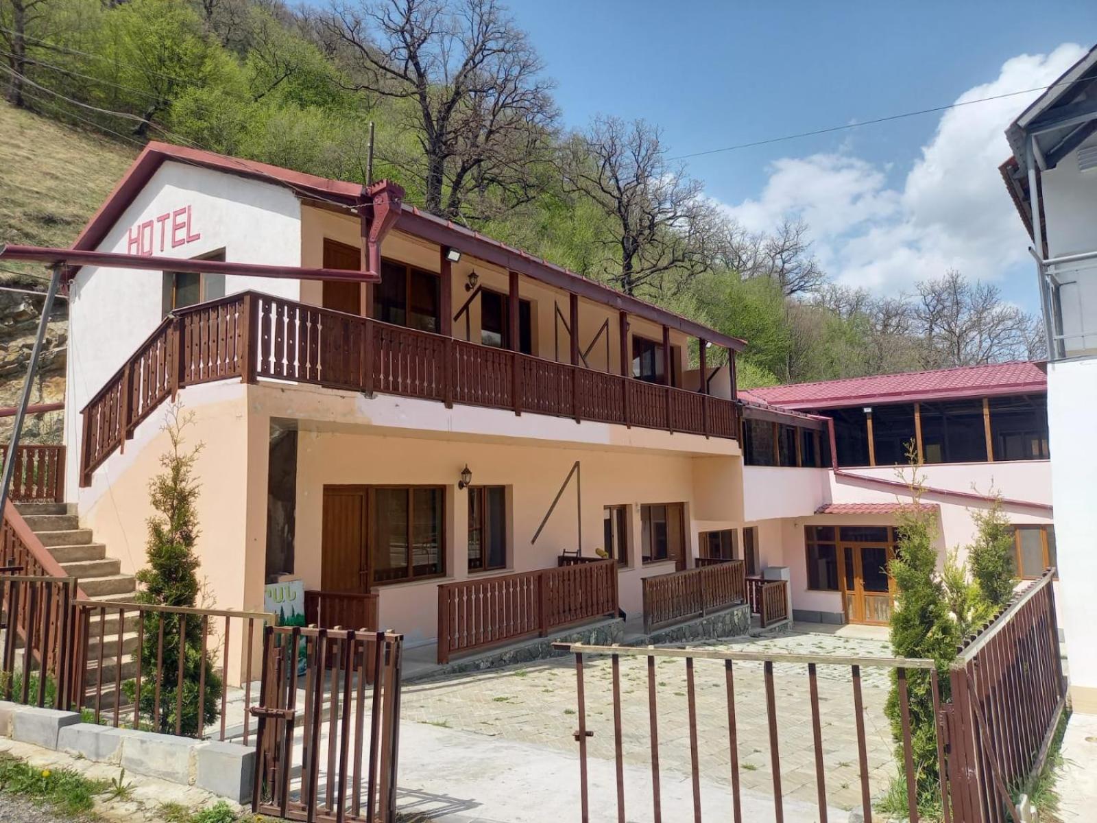 Tigris Dilijan Hotel Exterior foto
